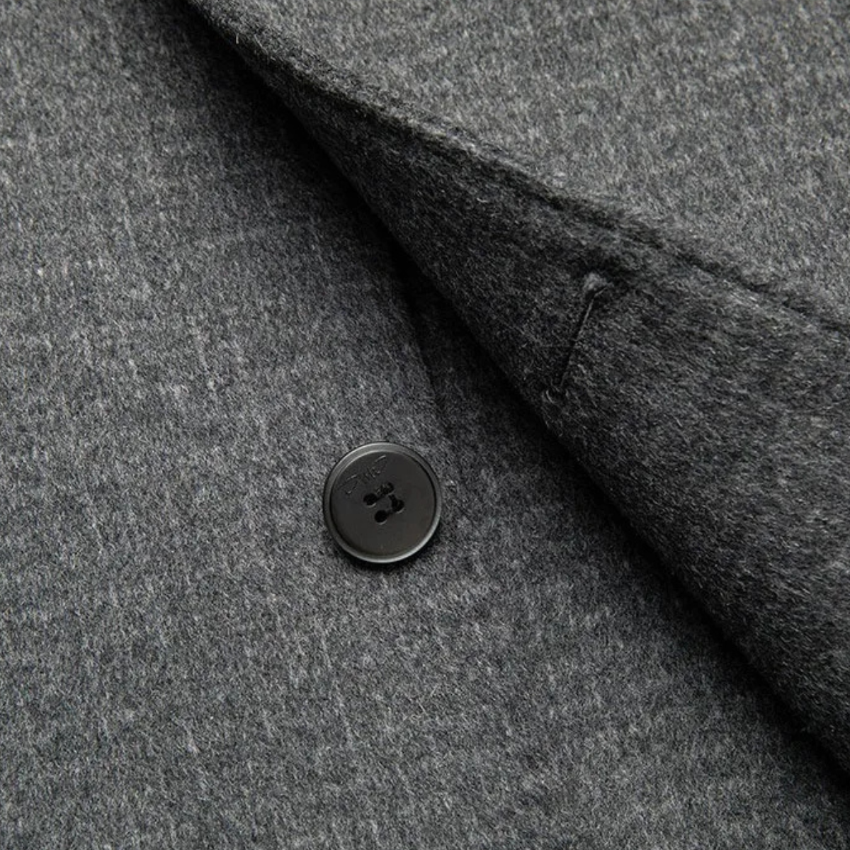 VogeLuxe | Manteau classique en laine pour homme 4
