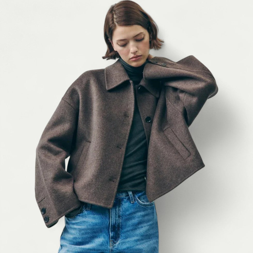VogeLuxe | Manteau court tailleur pour femme 1