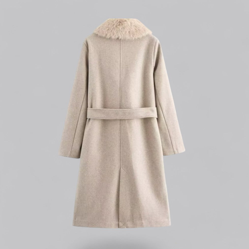 VogeLuxe | Manteau long ceinturé pour femme avec col en fausse fourrure 1