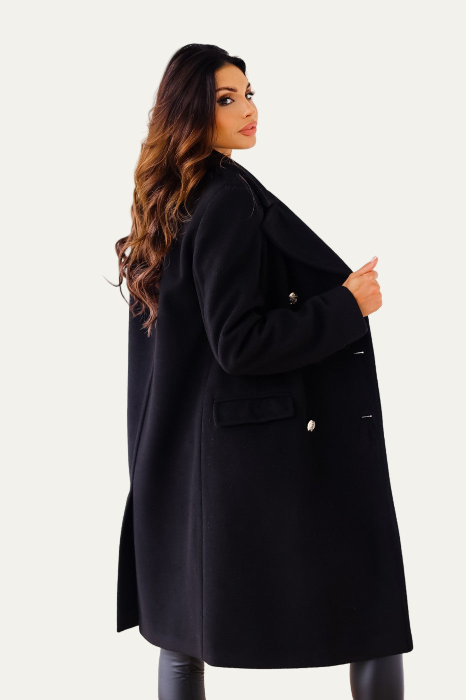 VogeLuxe | Manteau long croisé à boutons dorés pour femme 3