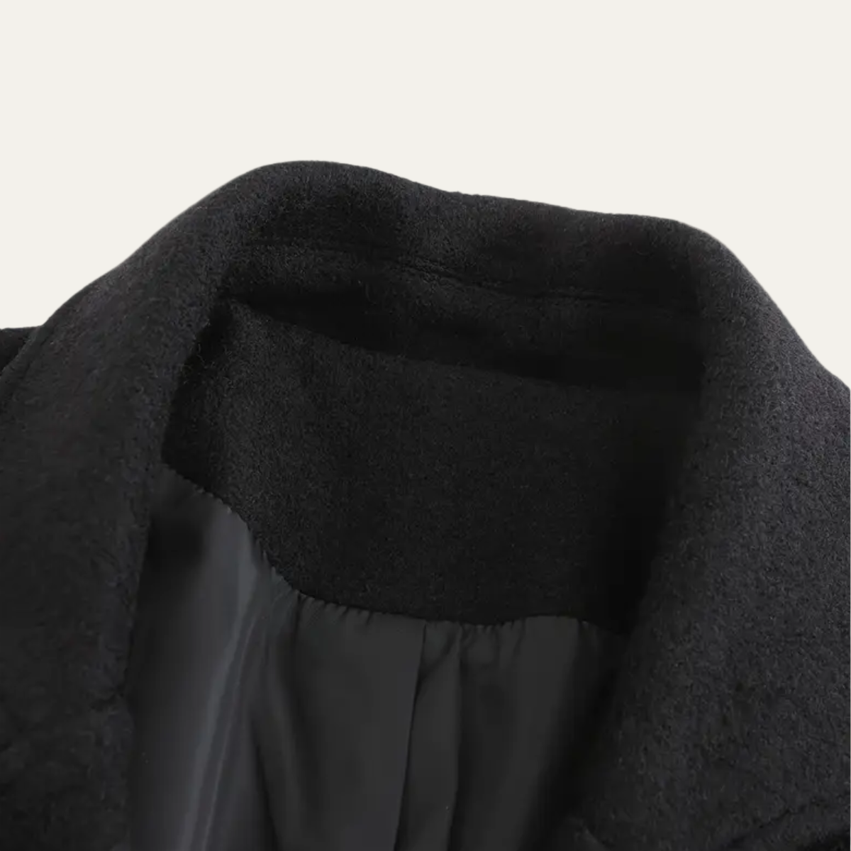 VogeLuxe | Manteau long croisé en laine pour homme 3