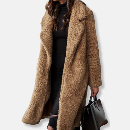 VogeLuxe | Manteau long douillet en peluche pour femme 2