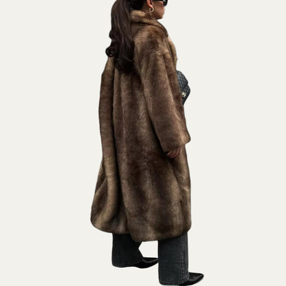 VogeLuxe | Manteau long en fausse fourrure de luxe pour femme 2