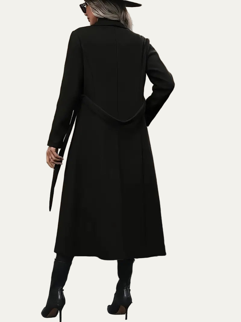 VogeLuxe | Manteau long évasé élégant pour femme 1