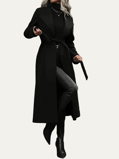 VogeLuxe | Manteau long évasé élégant pour femme 3