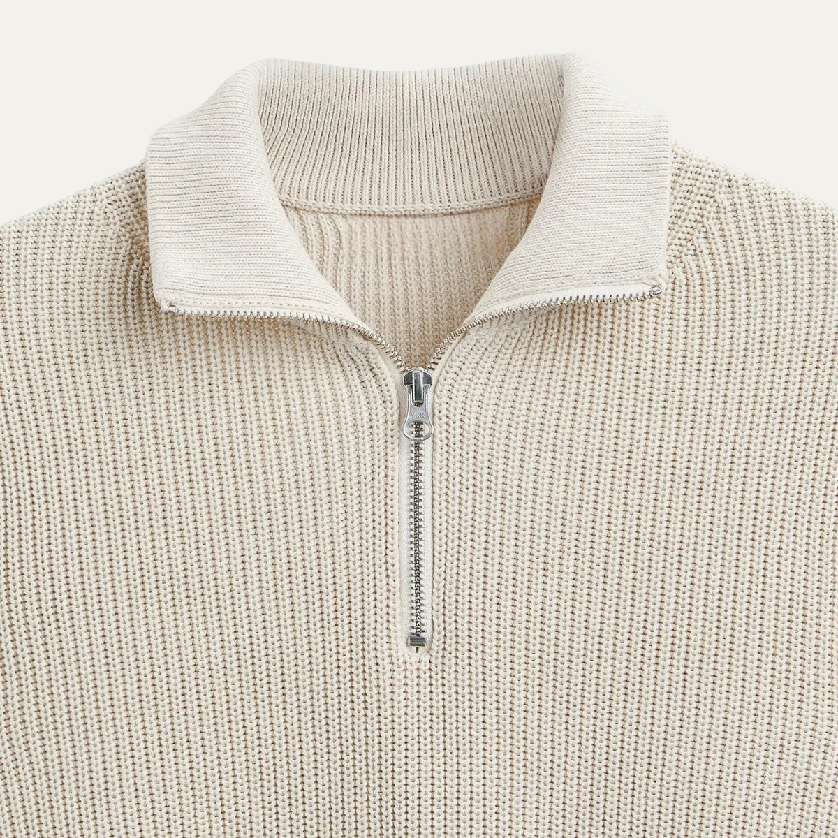 VogeLuxe | Polo zippé en maille texturée pour homme 4