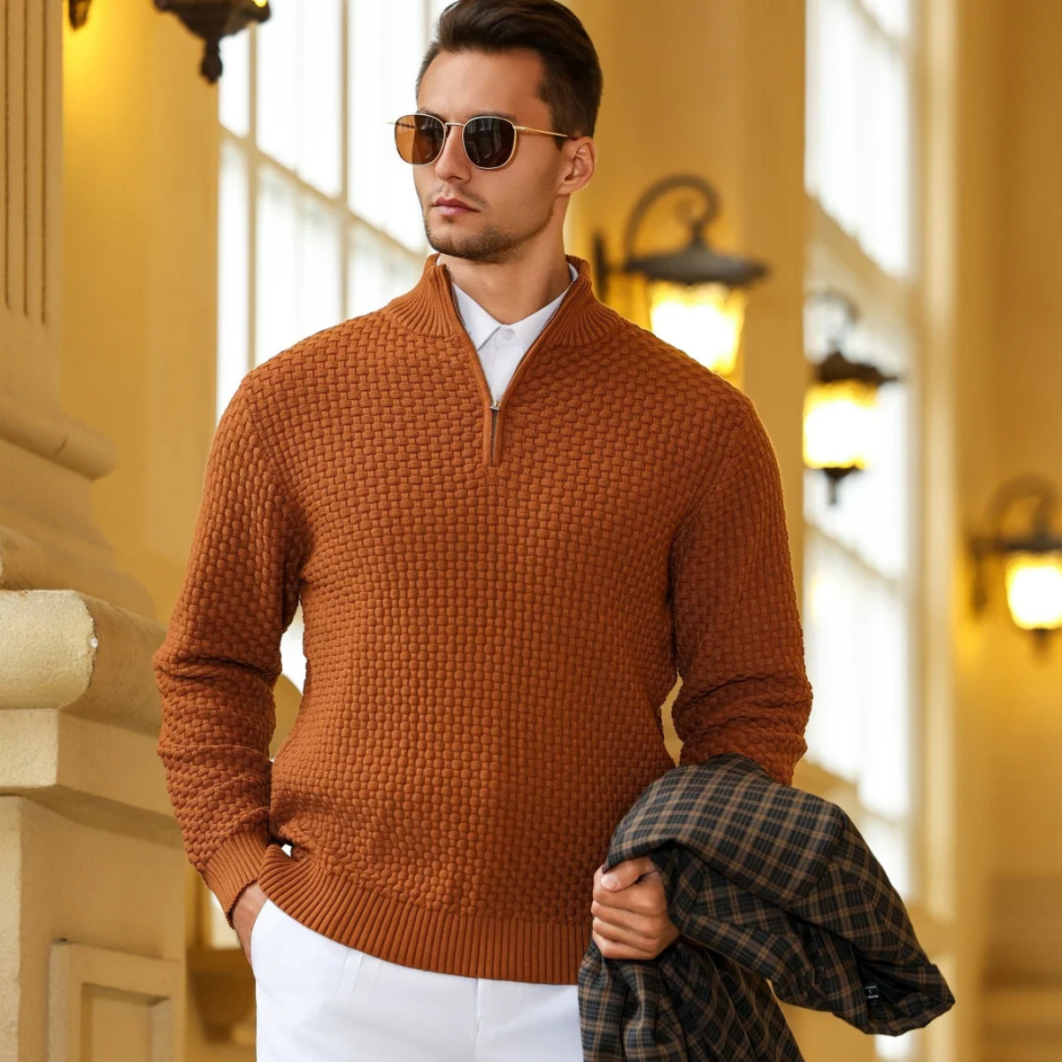 VogeLuxe | Pull-over à col zippé pour homme 1