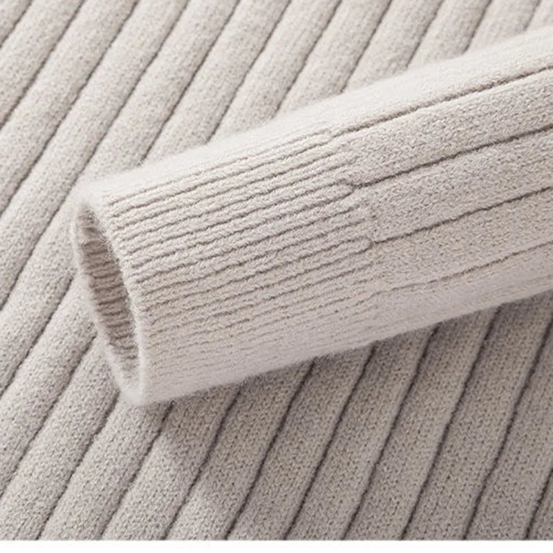 VogeLuxe | Pull-over côtelé à col zippé pour homme 4
