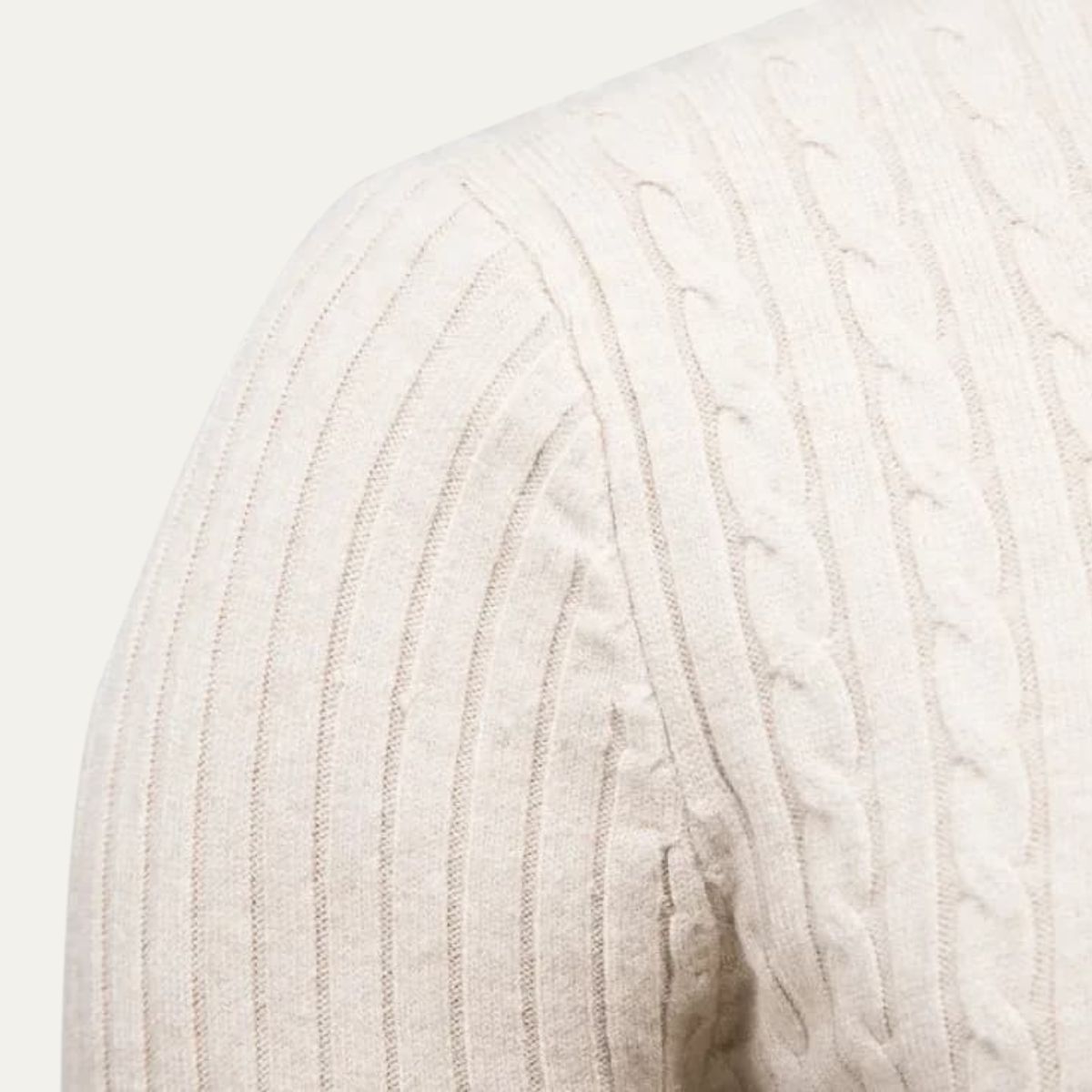 VogeLuxe | Pull à col roulé côtelé doux et élastique pour homme 2