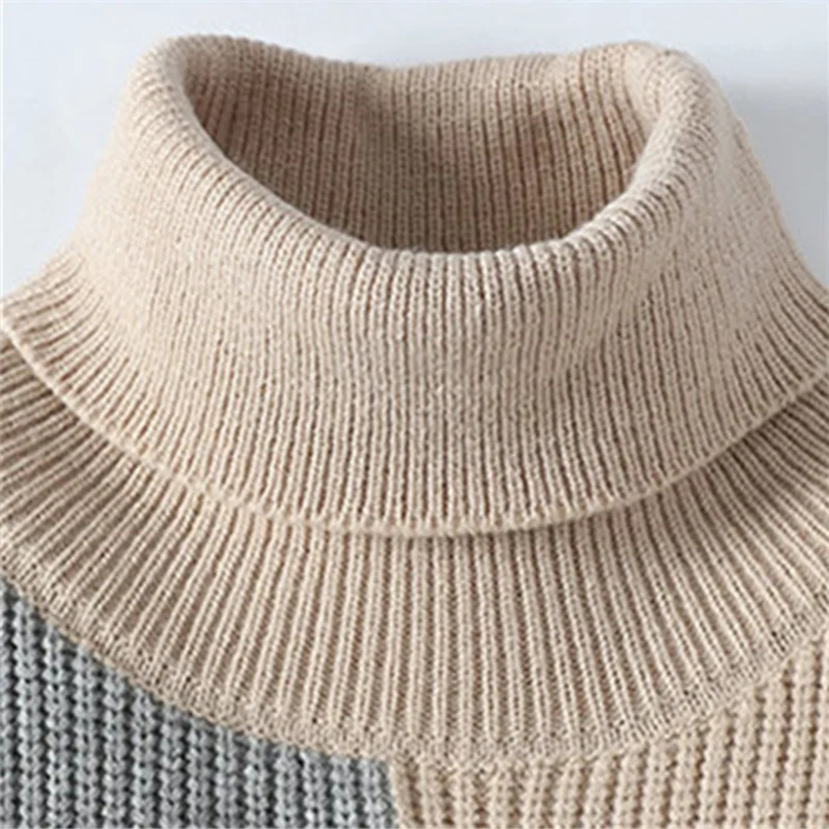 VogeLuxe | Pull à col roulé homme à blocs de couleurs audacieux 2