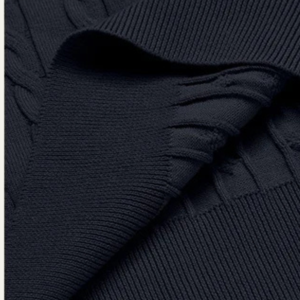 VogeLuxe | Pull classique en coton à torsades pour homme 4