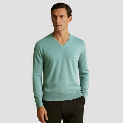 VogeLuxe | Pull col V en maille fine pour homme 2