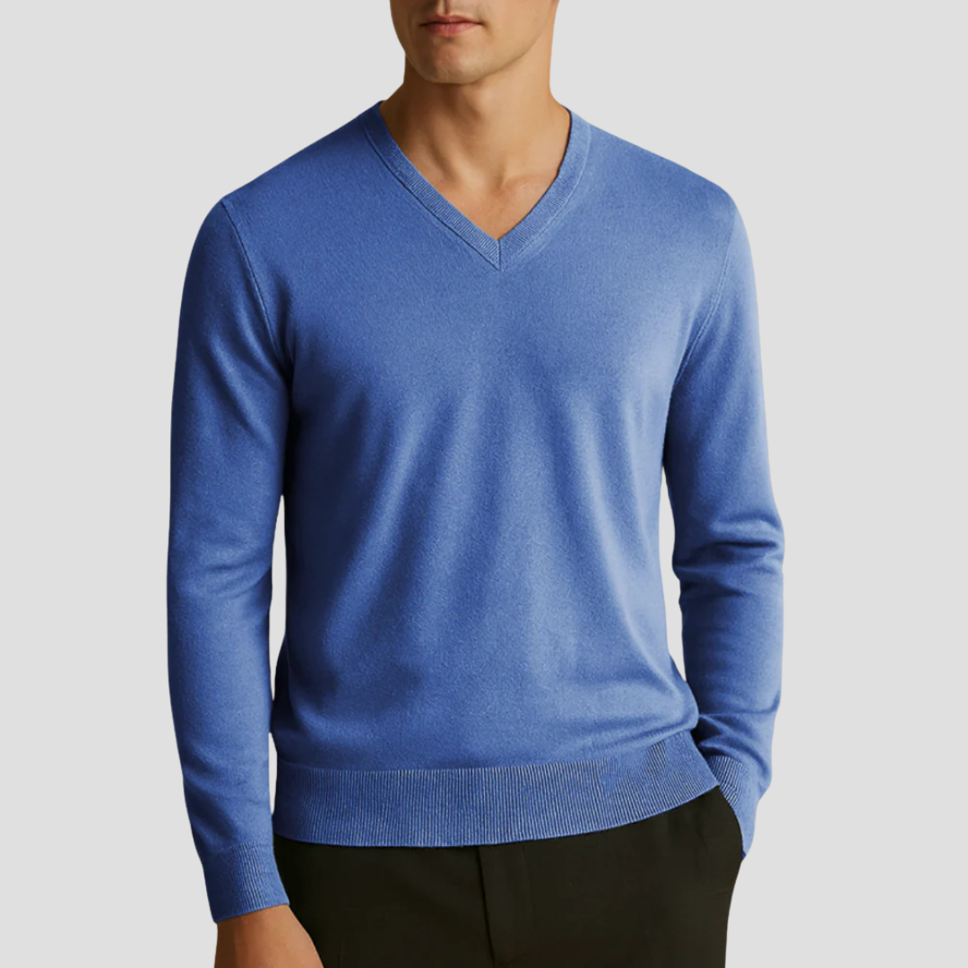 VogeLuxe | Pull col V en maille fine pour homme 7