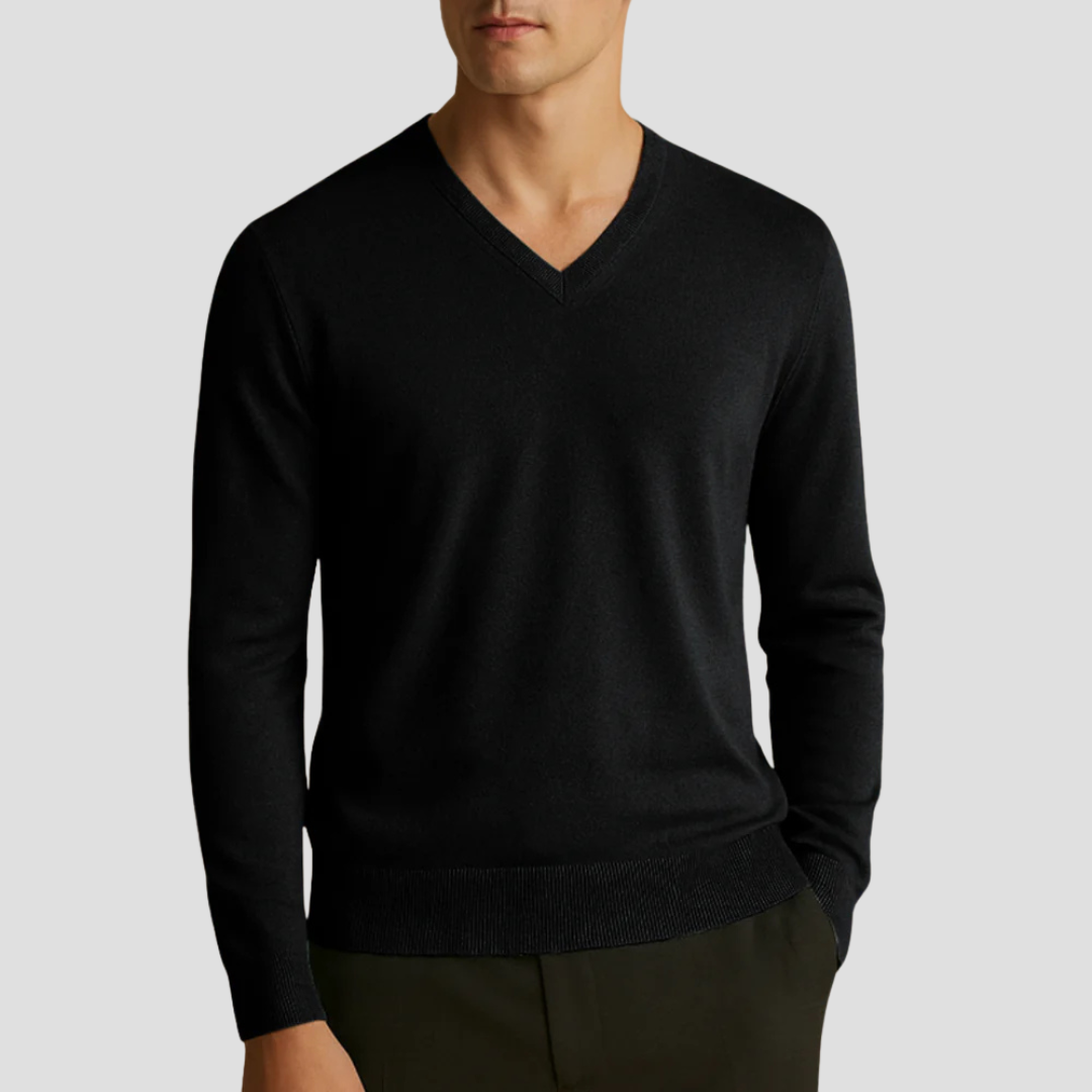 VogeLuxe | Pull col V en maille fine pour homme 8