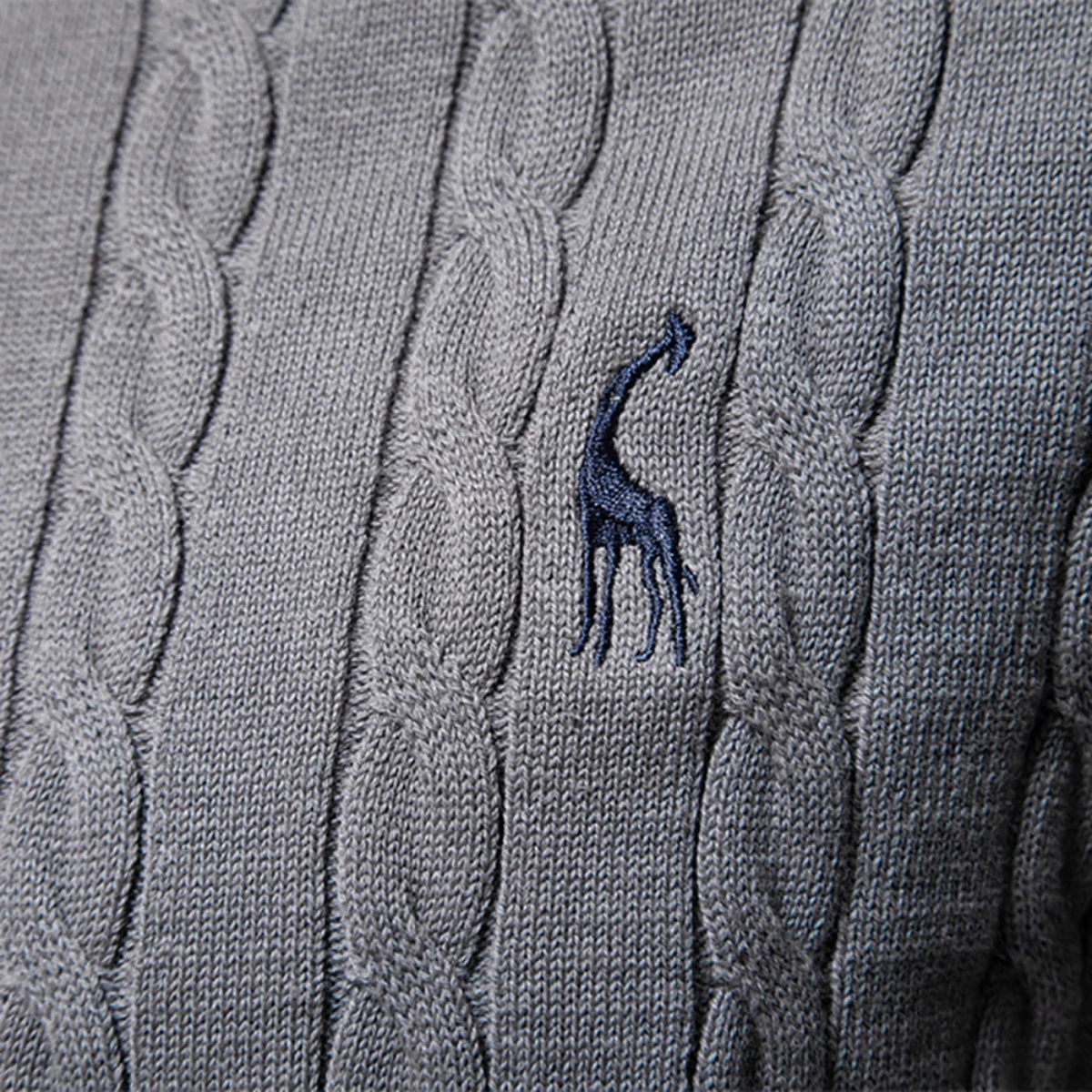 VogeLuxe | Pull col rond en maille torsadée pour homme 2