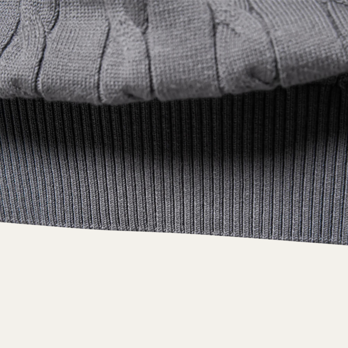 VogeLuxe | Pull col rond en maille torsadée pour homme 4