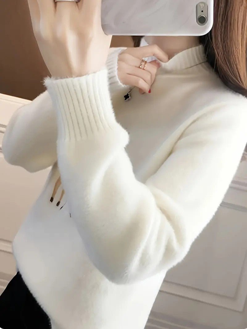 VogeLuxe | Pull col roulé brodé motif cerf pour femme 2