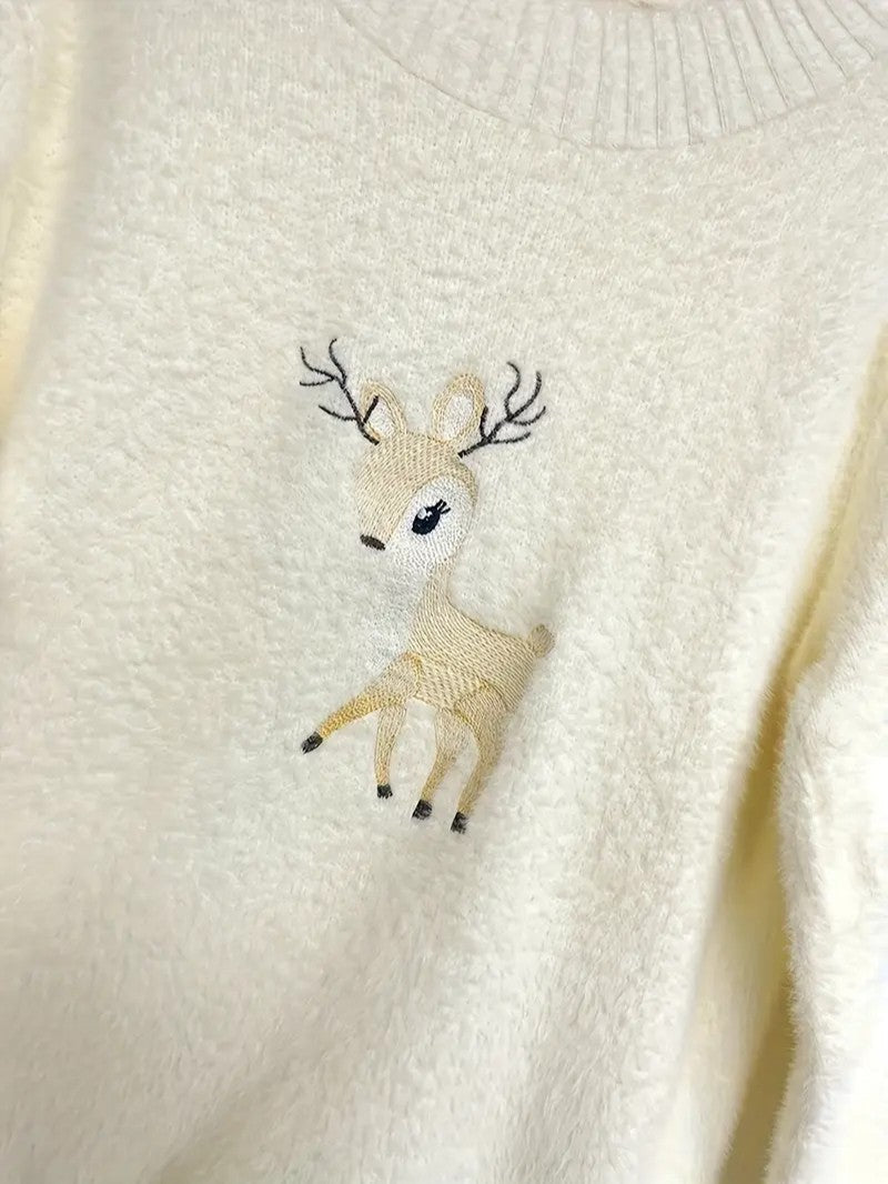 VogeLuxe | Pull col roulé brodé motif cerf pour femme 7