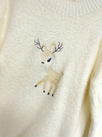 VogeLuxe | Pull col roulé brodé motif cerf pour femme 7