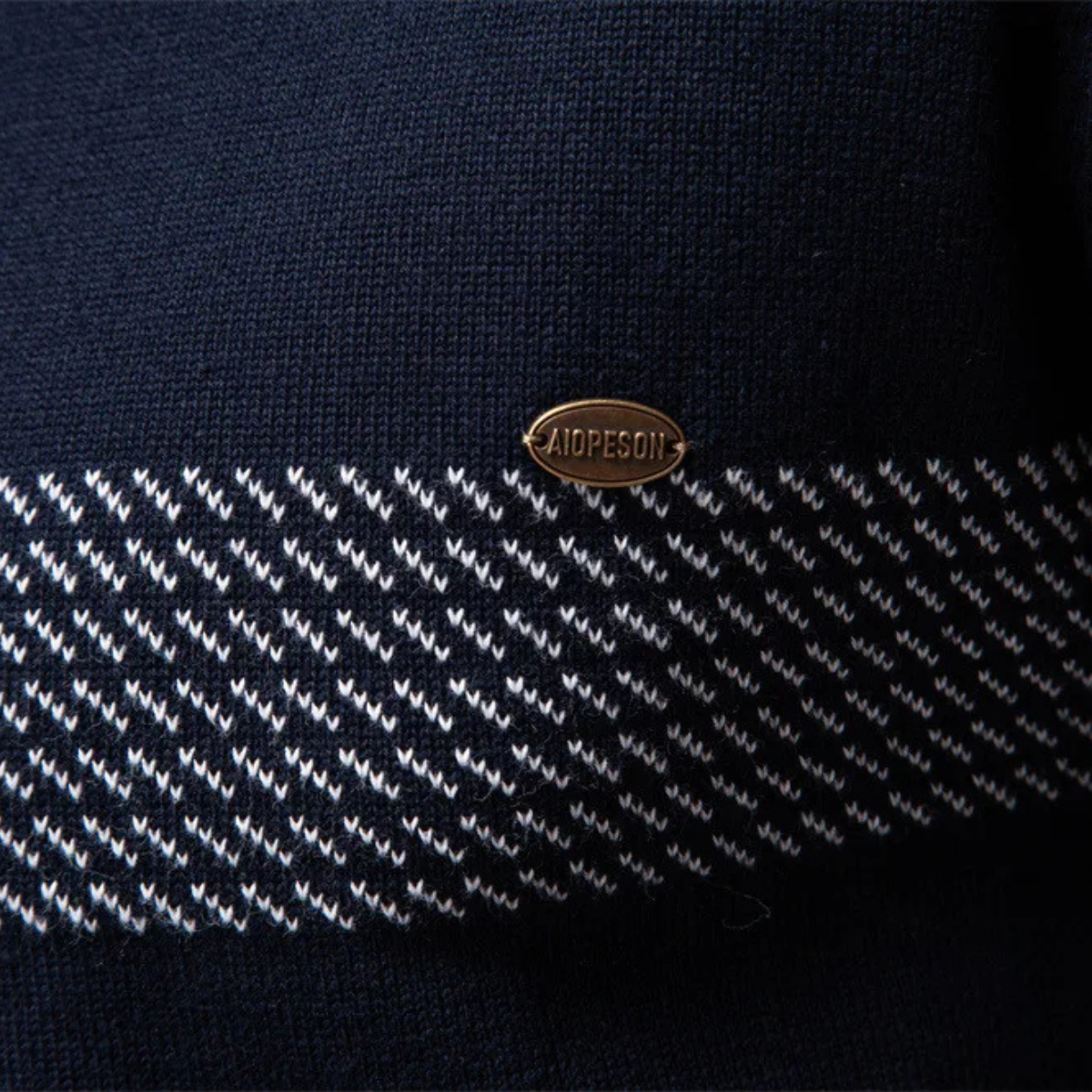 VogeLuxe | Pull en maille à col zippé pour homme 6