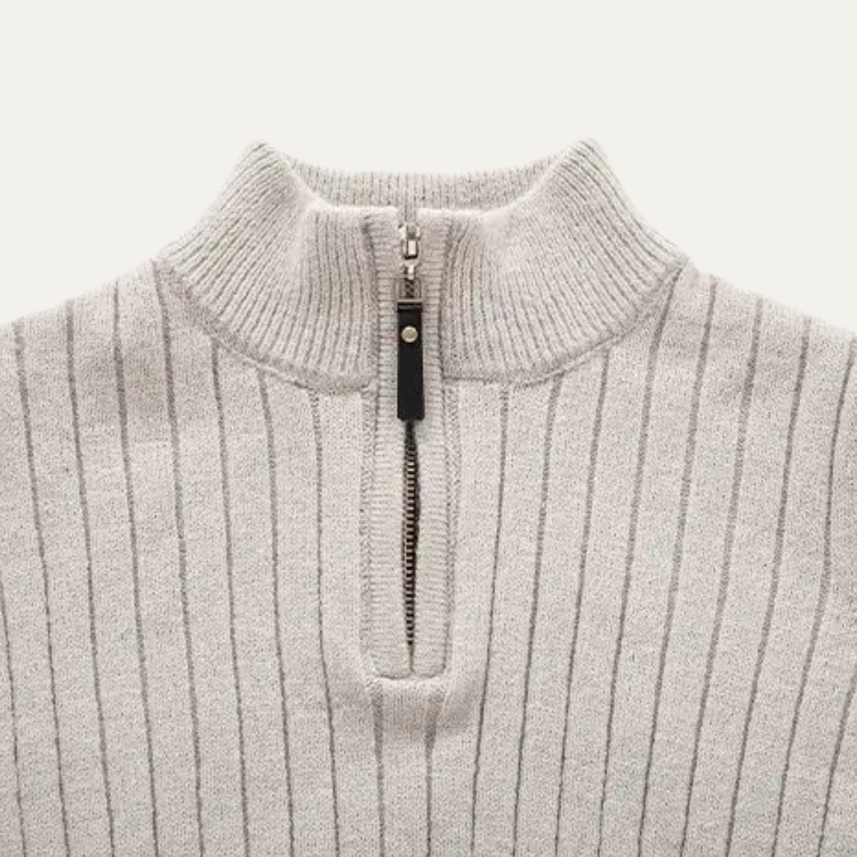VogeLuxe | Pull homme à col montant zippé et coupe ajustée 4