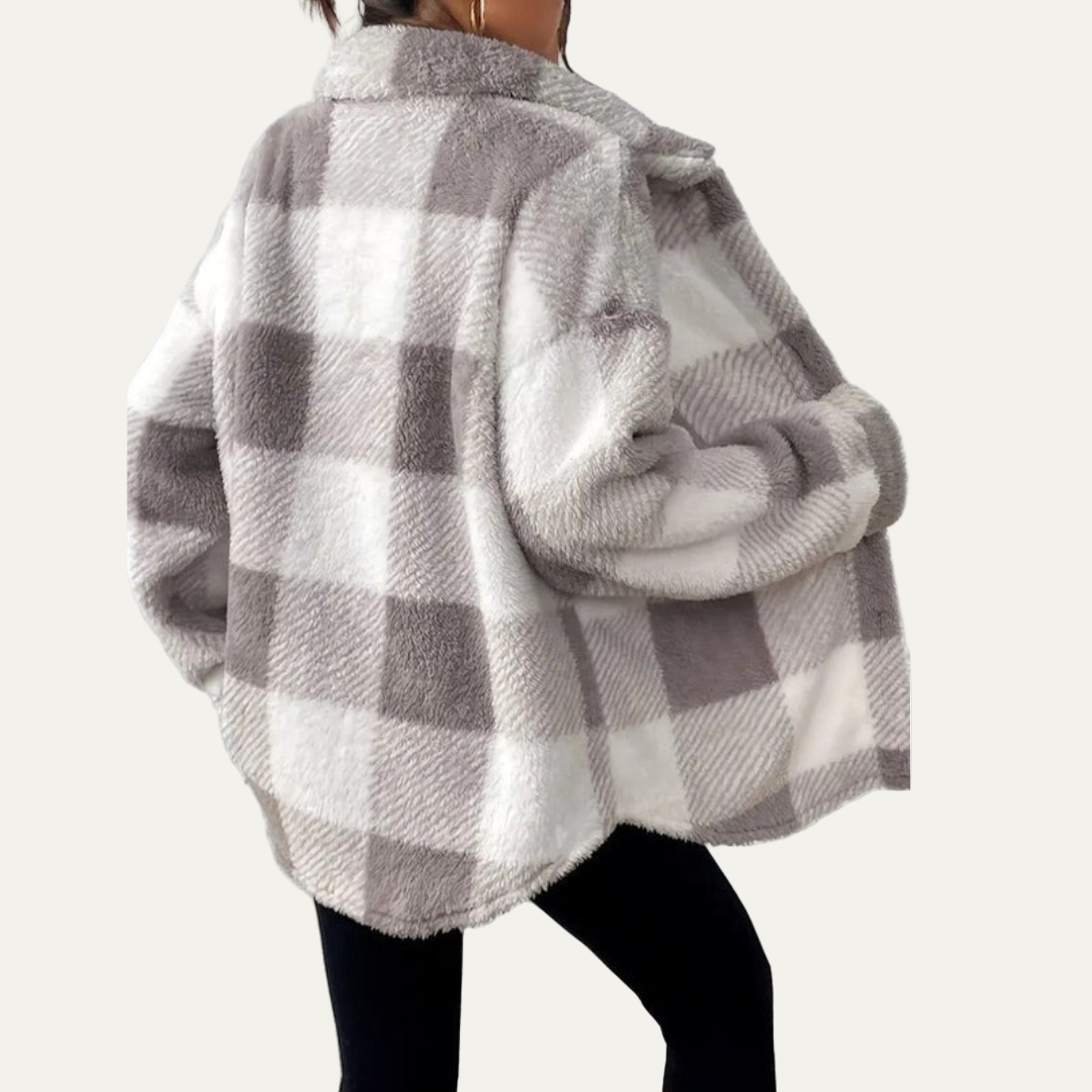 VogeLuxe | Surchemise à carreaux oversize pour femme 2
