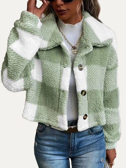 VogeLuxe | Surchemise courte boutonnée en peluche pour femme 2