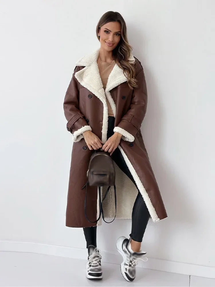 VogeLuxe | Trench-coat croisé en peau lainée pour femme 5