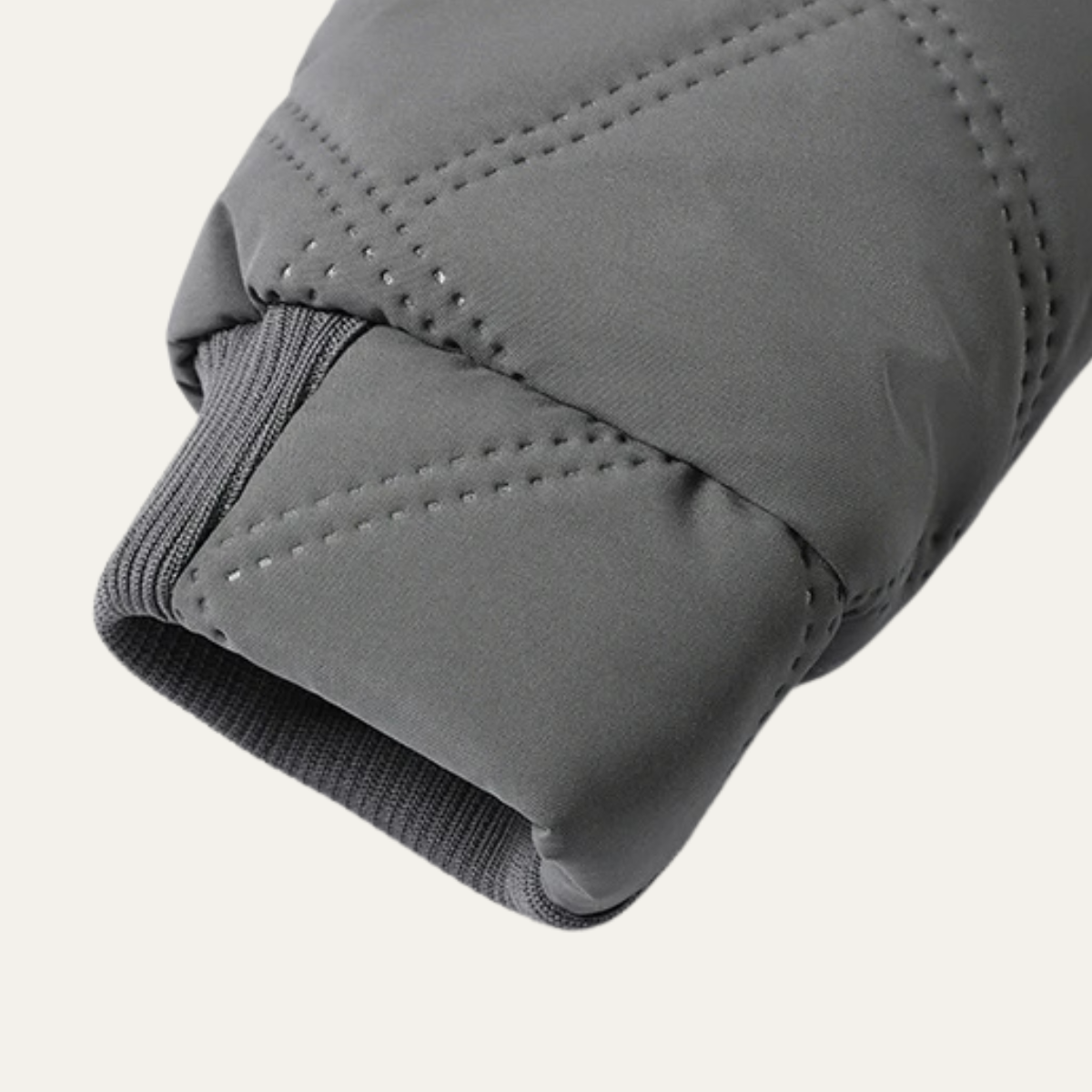 VogeLuxe | Veste à capuche matelassée en peluche pour homme 8