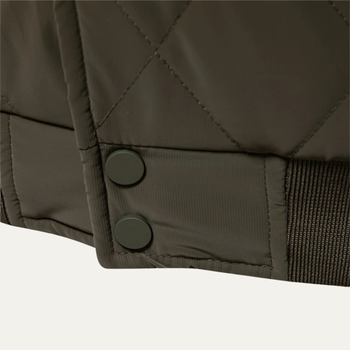 VogeLuxe | Veste bomber matelassée contrastée pour homme 5