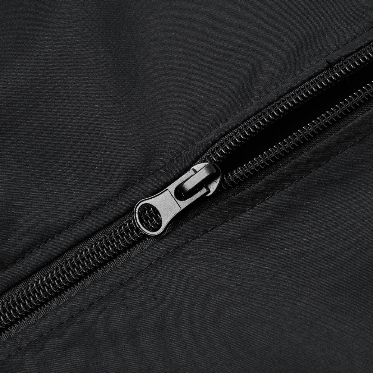 VogeLuxe | Veste bomber zippée minimaliste et légère pour homme 3