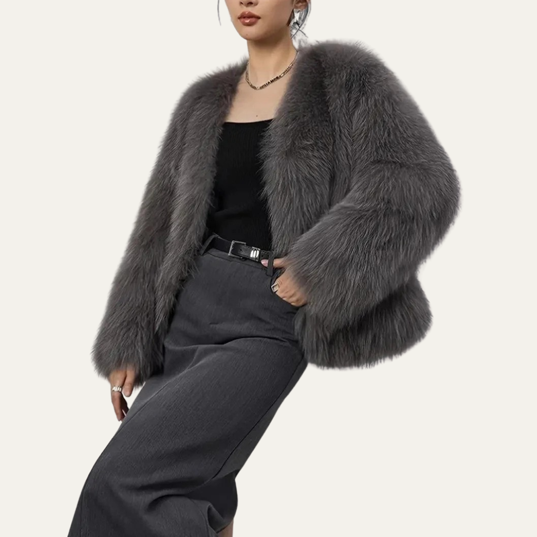 VogeLuxe | Veste courte en fourrure pour femme 0