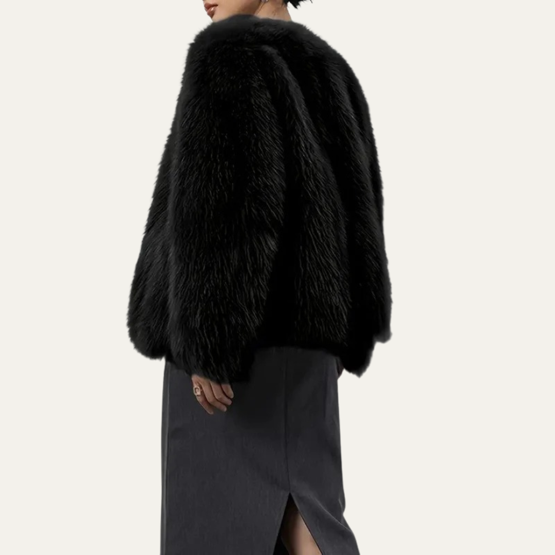 VogeLuxe | Veste courte en fourrure pour femme 3