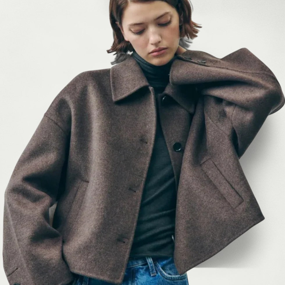 VogeLuxe | Veste courte moderne en laine mélangée pour femme 2