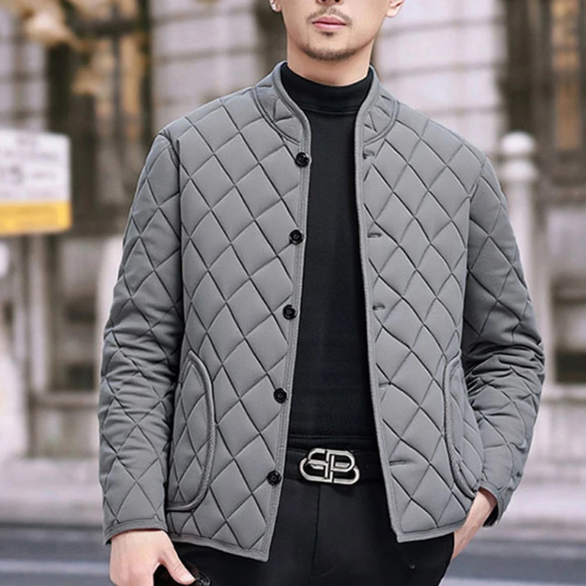 VogeLuxe | Veste matelassée sans col et à boutons pour homme 1