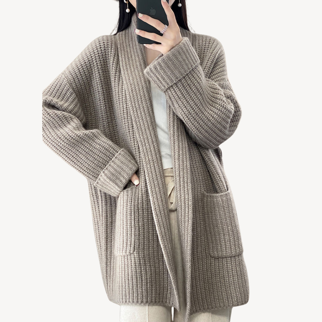 VogeLuxe | Veste pull en maille à col V pour femme 2