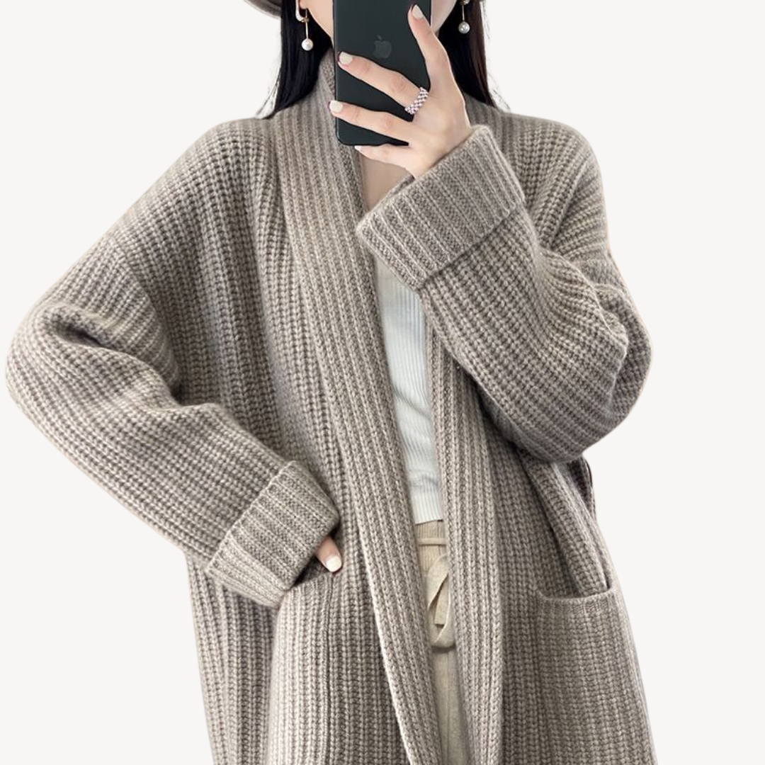 VogeLuxe | Veste pull en maille à col V pour femme 3