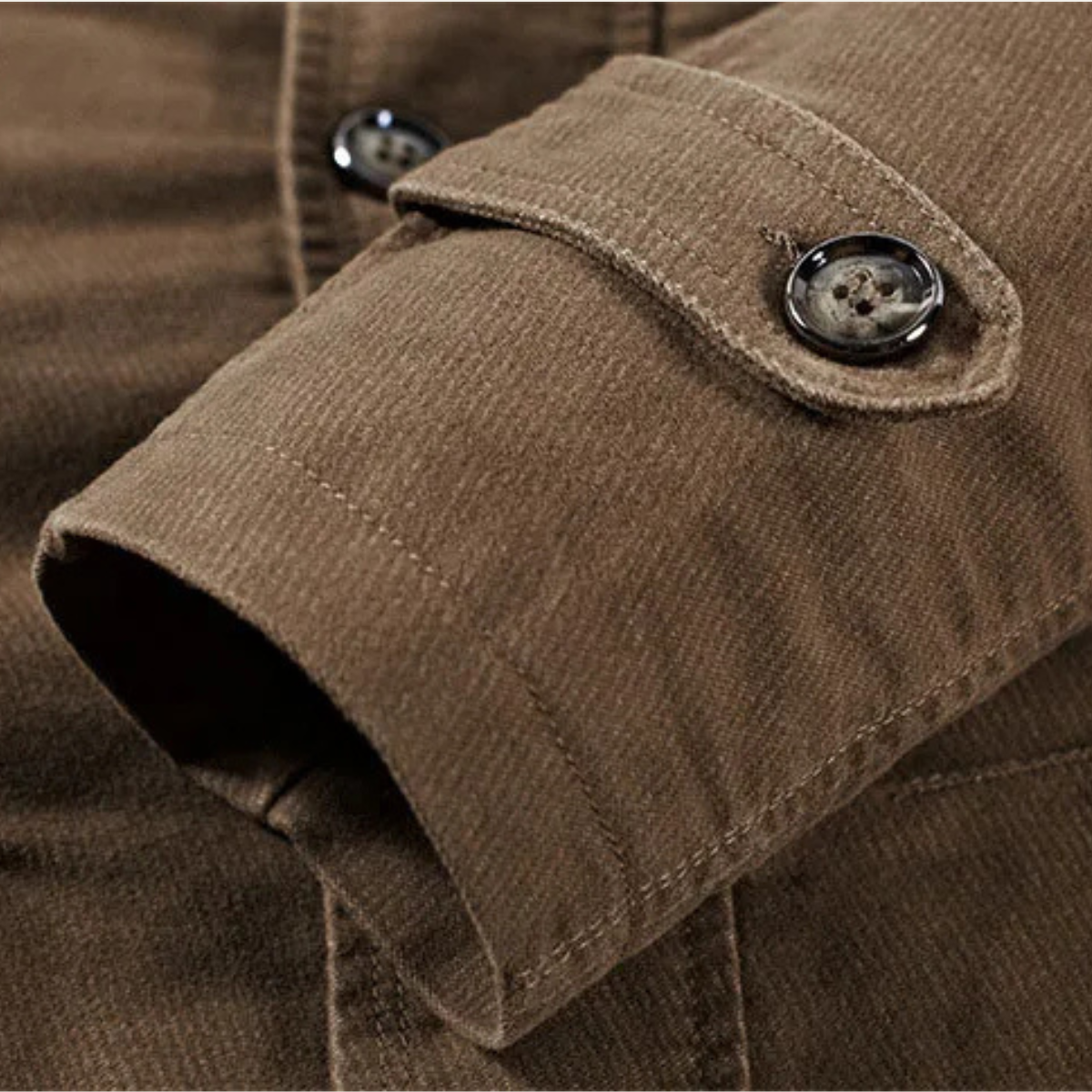 VogeLuxe | Veste utilitaire croisée en velours côtelé pour homme 5