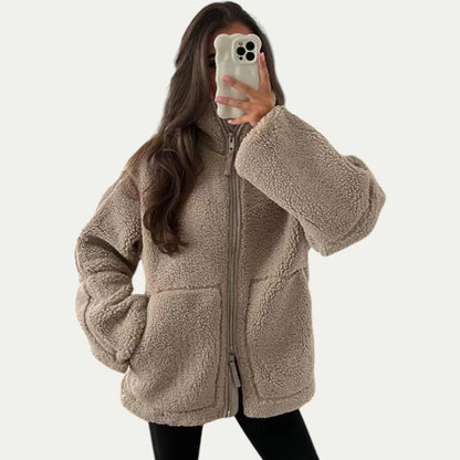 VogeLuxe | Veste zippée en polaire texturée et confortable pour femme 2
