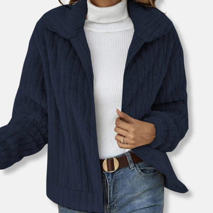 VogeLuxe | Veste zippée en sherpa confortable pour femme 1