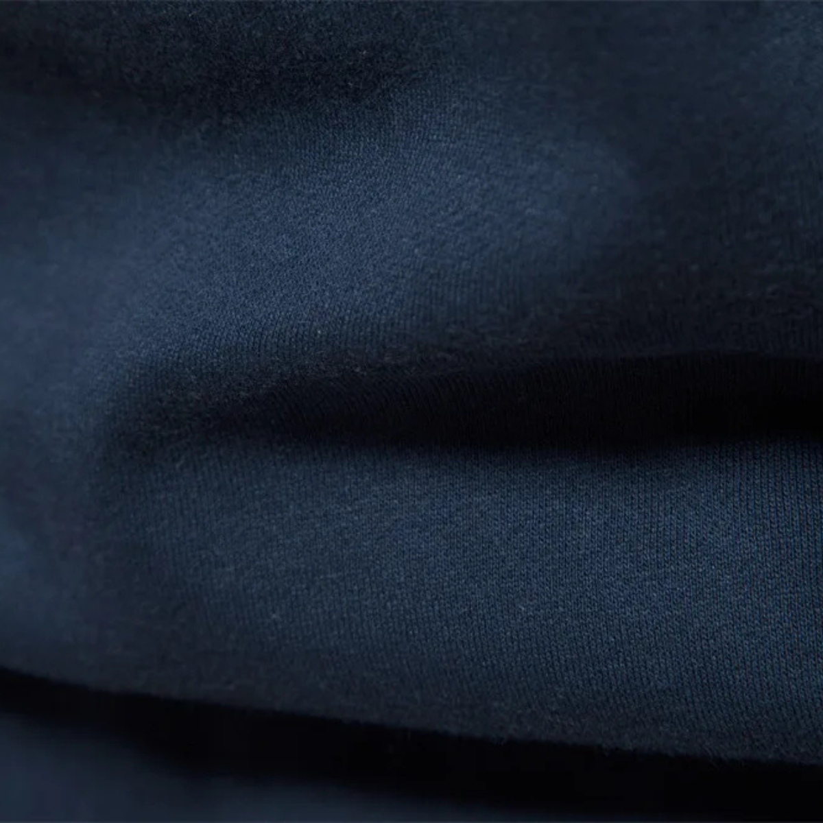 VogeLuxe | Veste zippée intégrale en tissu lisse pour homme 6