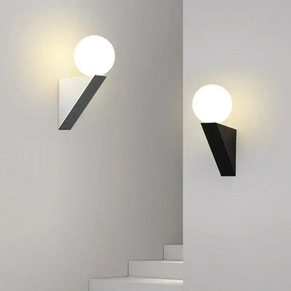 Voitia™ – Applique Murale LED Noire & Blanche Moderne avec Intensité Réglable