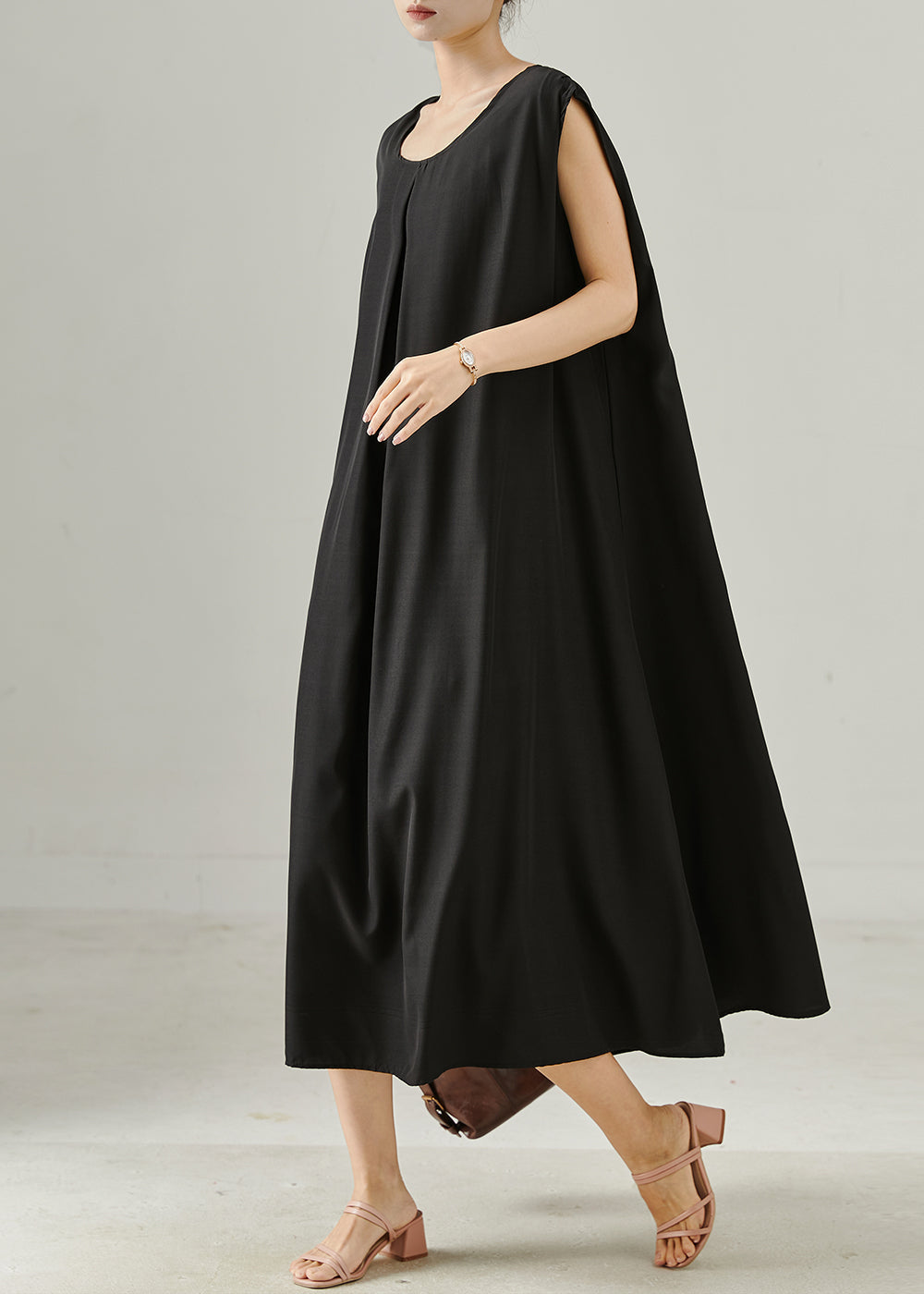 Robe de femme noire en coton ample sans manches - EasyApparels