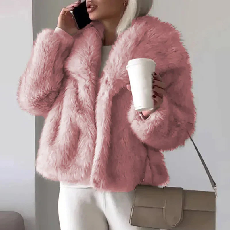 Veste Hiver Courte Femme Élégante en Simili Fourrure - BerlinGlamour