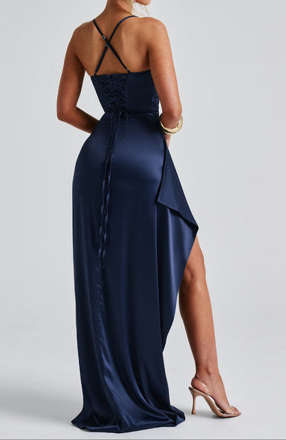 Robe Longue Féminine pour Soirée avec Fente