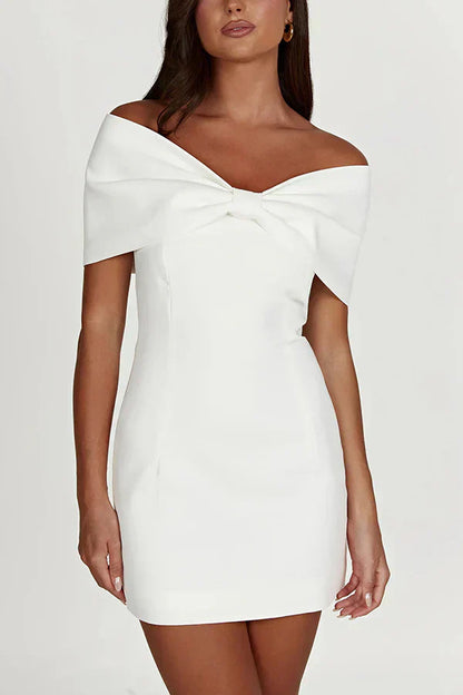 Robe Courte Épaules Dévoilées avec Volant Féminin