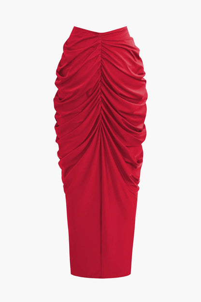 Robe Cocktail Épaules Découvertes avec Drapage Élégant