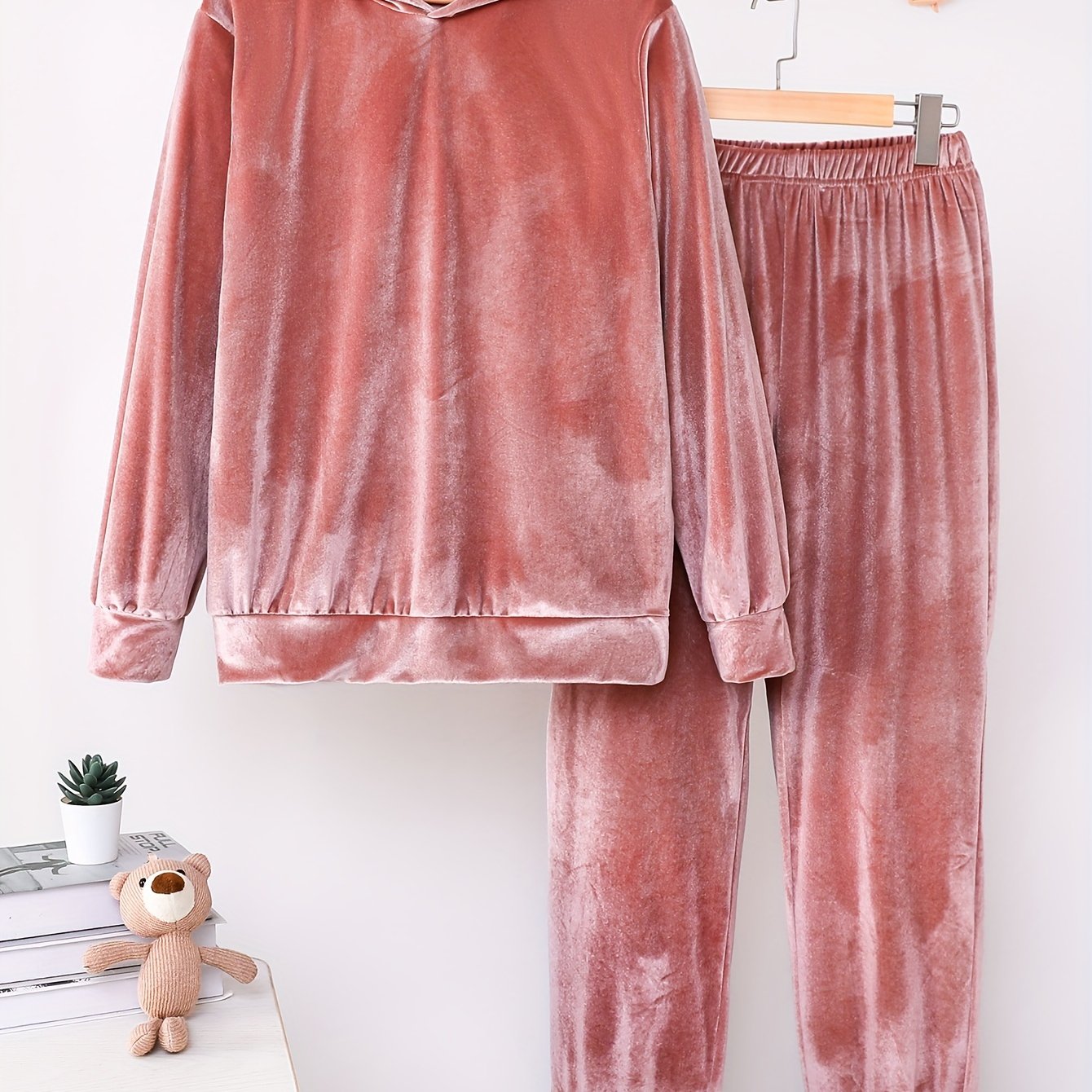 Tenue de Sport Femme Chic avec Pantalon et Sweat Capuche