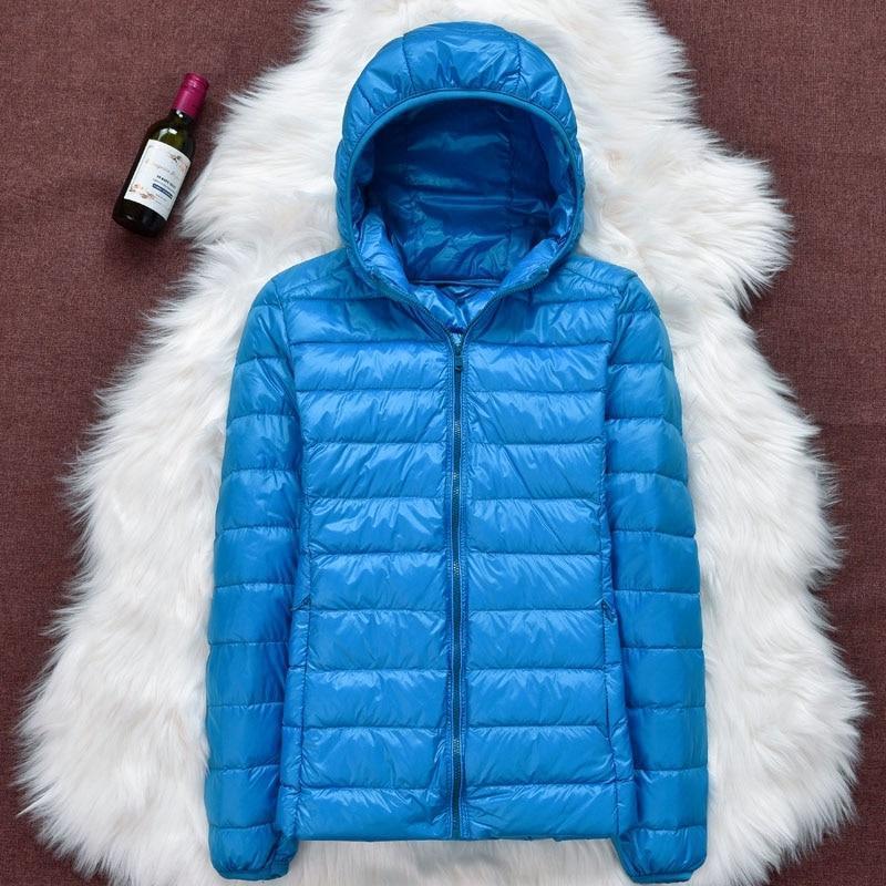 Doudoune Femme Légère Matelassée Capuche Coupe Ajustée