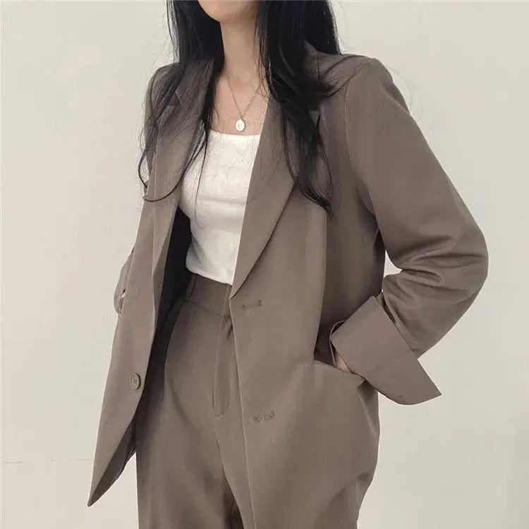 Athena | Einfarbiges Blazer- und gerade geschnittenes Hosen-Set für Damen Zendoo.de